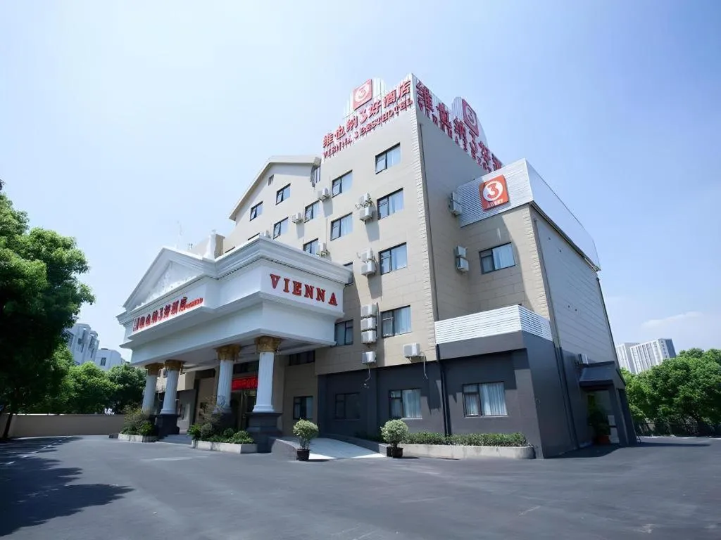 Vienna 3 Best Shanghai Baoshan Fengxiang Road