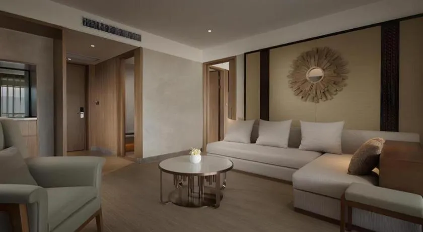 La Fountain Hotel & Resort Sanya