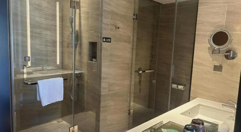 La Fountain Hotel & Resort Sanya