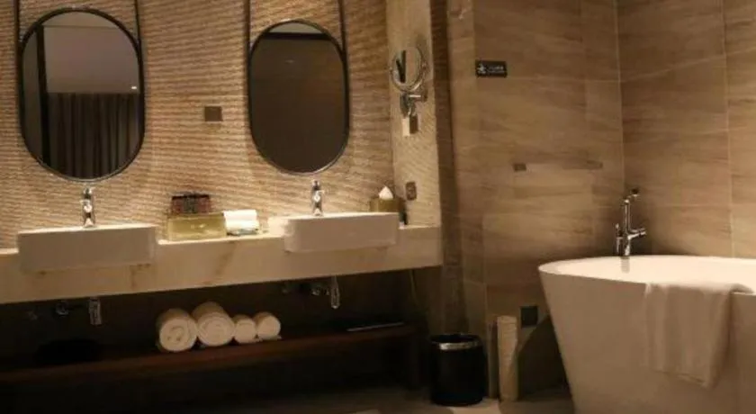 La Fountain Hotel & Resort Sanya