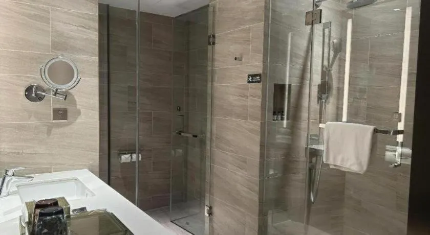 La Fountain Hotel & Resort Sanya