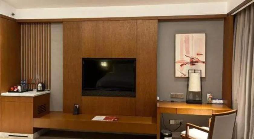 La Fountain Hotel & Resort Sanya