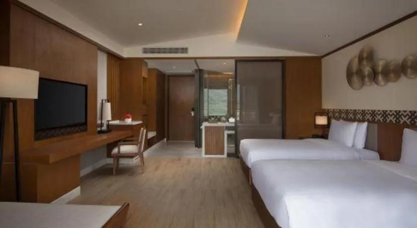 Bed in La Fountain Hotel & Resort Sanya