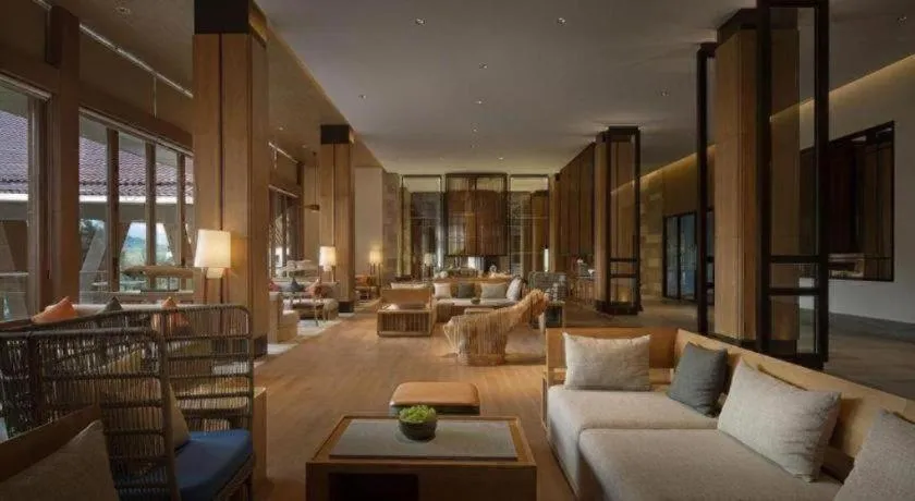 La Fountain Hotel & Resort Sanya