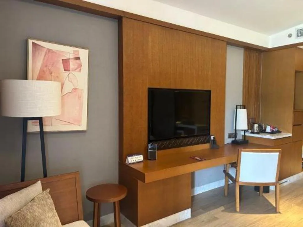 La Fountain Hotel & Resort Sanya