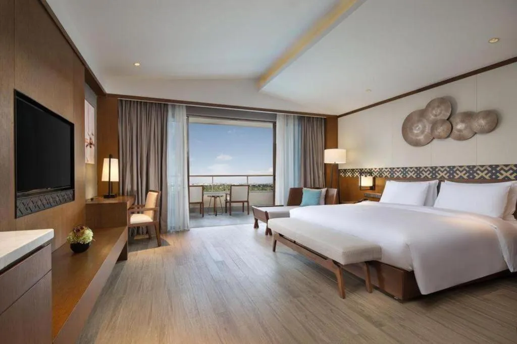 Bed in La Fountain Hotel & Resort Sanya