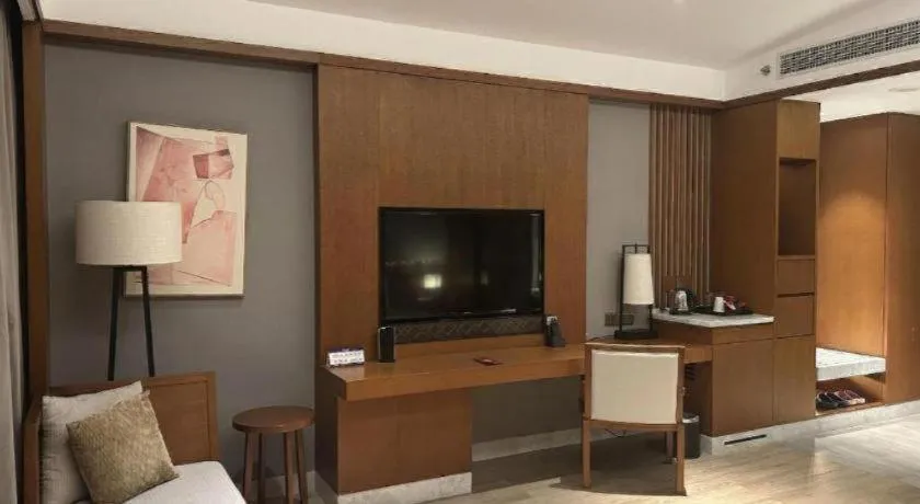 La Fountain Hotel & Resort Sanya