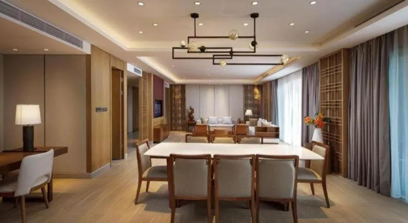 La Fountain Hotel & Resort Sanya