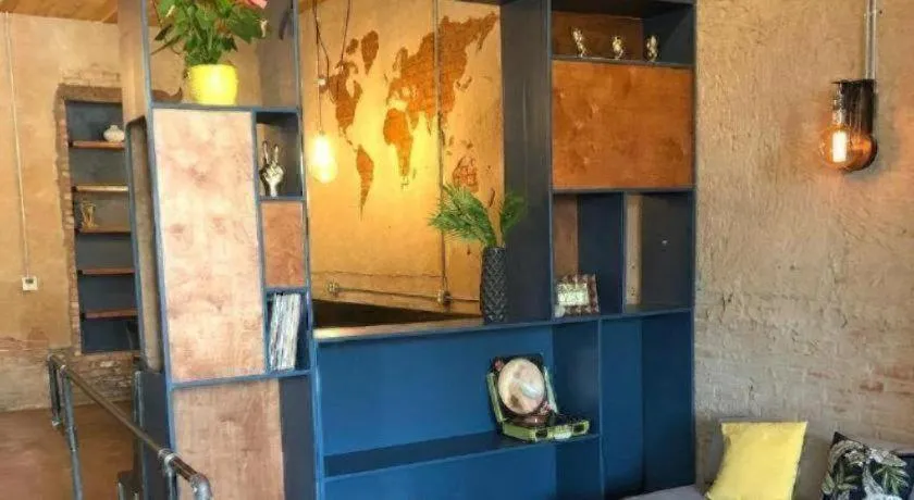 Deep Ellum Hostel - Adults Only