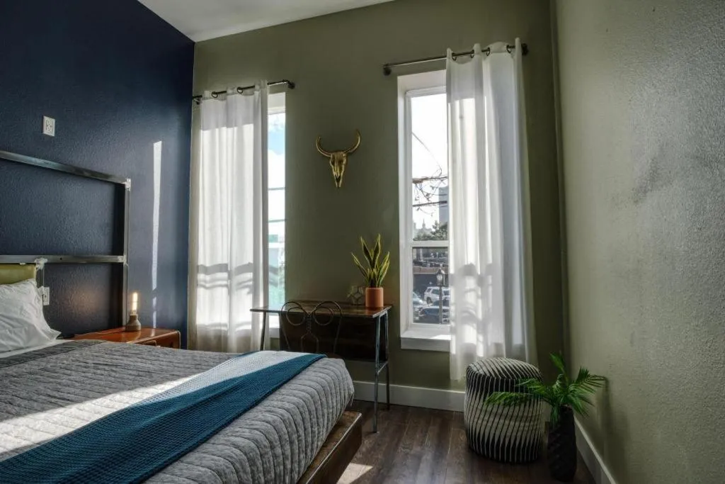 Bed in Deep Ellum Hostel - Adults Only