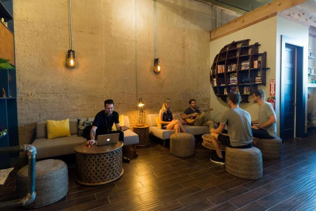 Deep Ellum Hostel - Adults Only