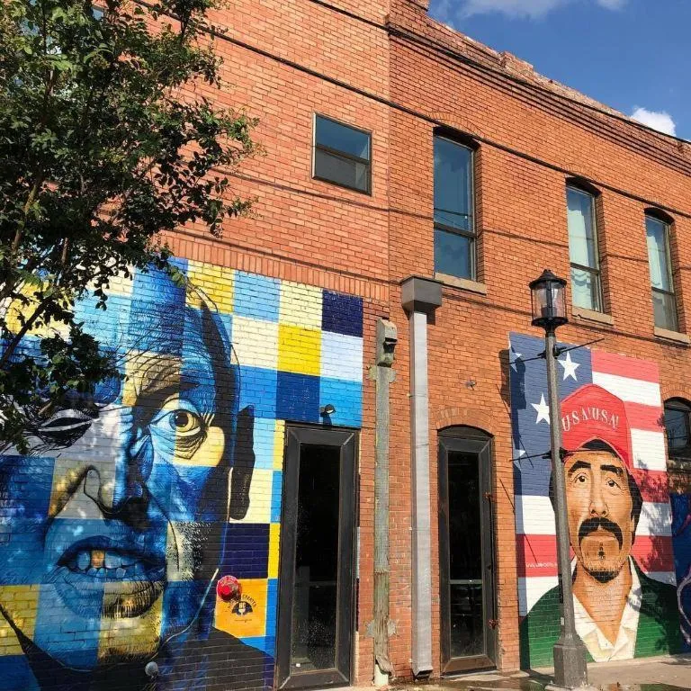 Deep Ellum Hostel - Adults Only