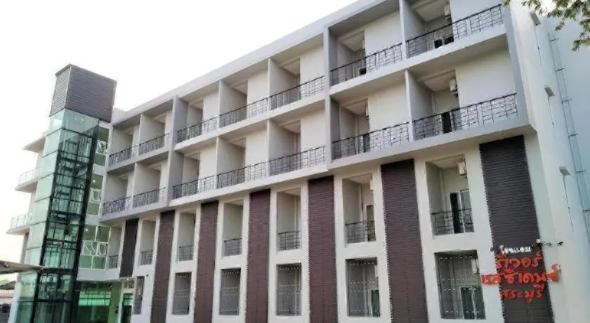 River Residence Saraburi Hotel