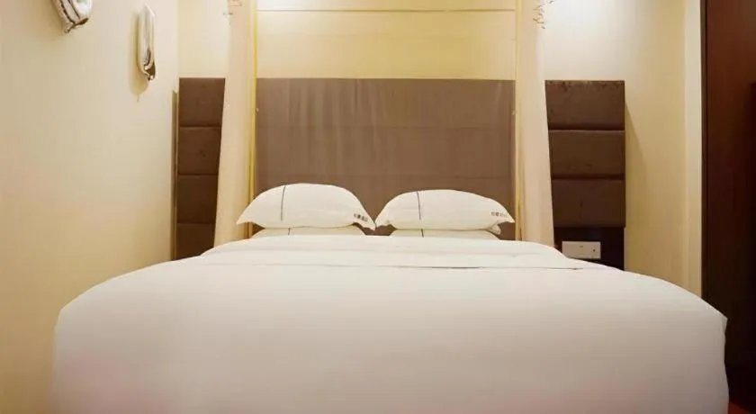 Bed in Jingtu hotel zhanjiang dingsheng plaza store