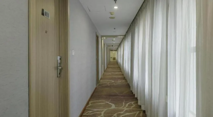 Jingtu hotel zhanjiang dingsheng plaza store