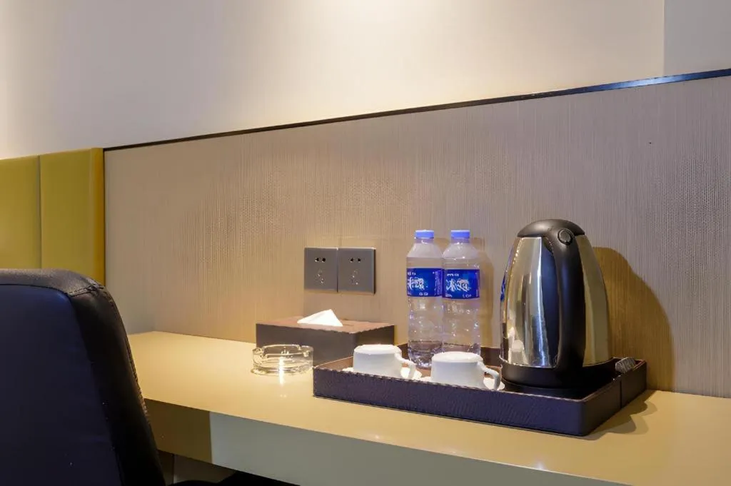 Jingtu hotel zhanjiang dingsheng plaza store