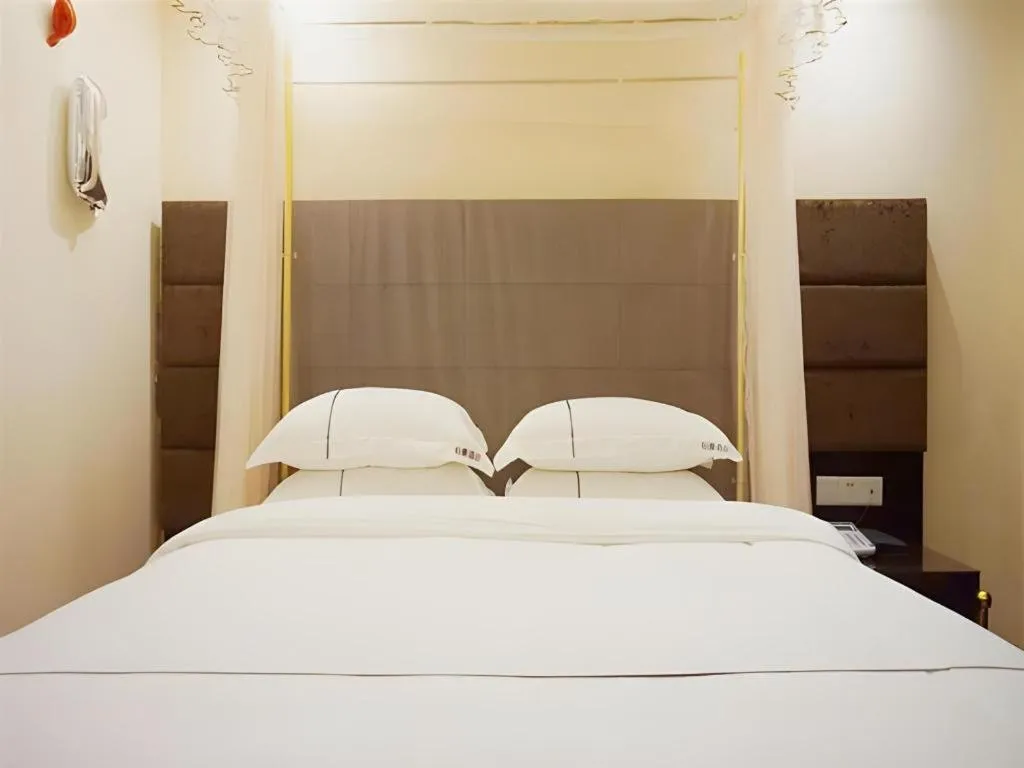 Bed in Jingtu hotel zhanjiang dingsheng plaza store