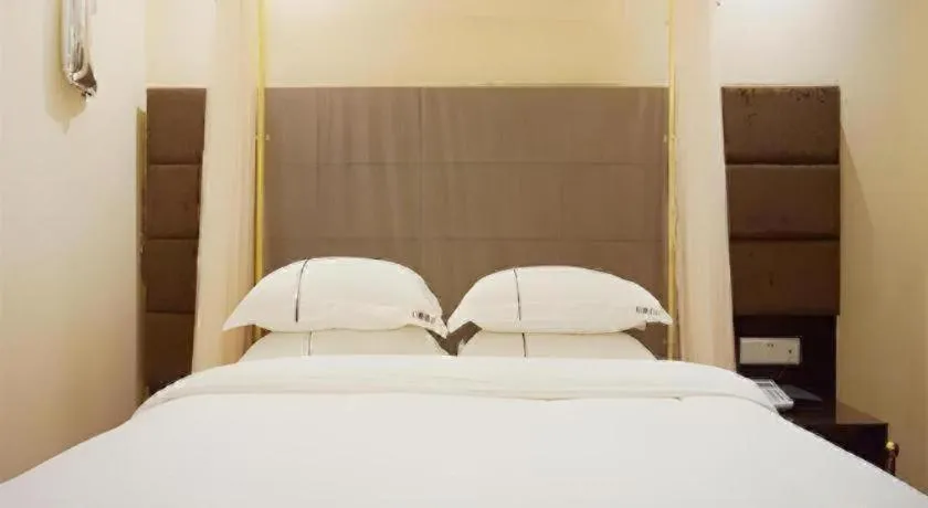 Bed in Jingtu hotel zhanjiang dingsheng plaza store