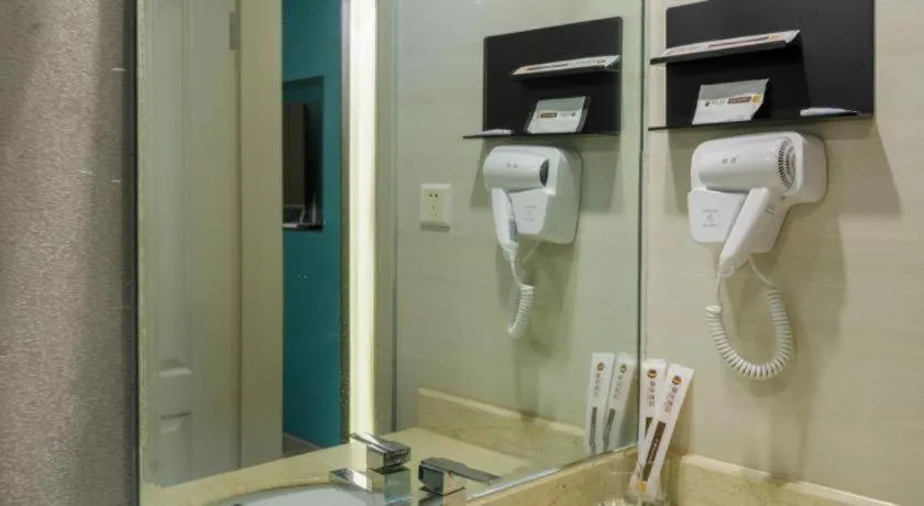 Jingtu hotel zhanjiang dingsheng plaza store