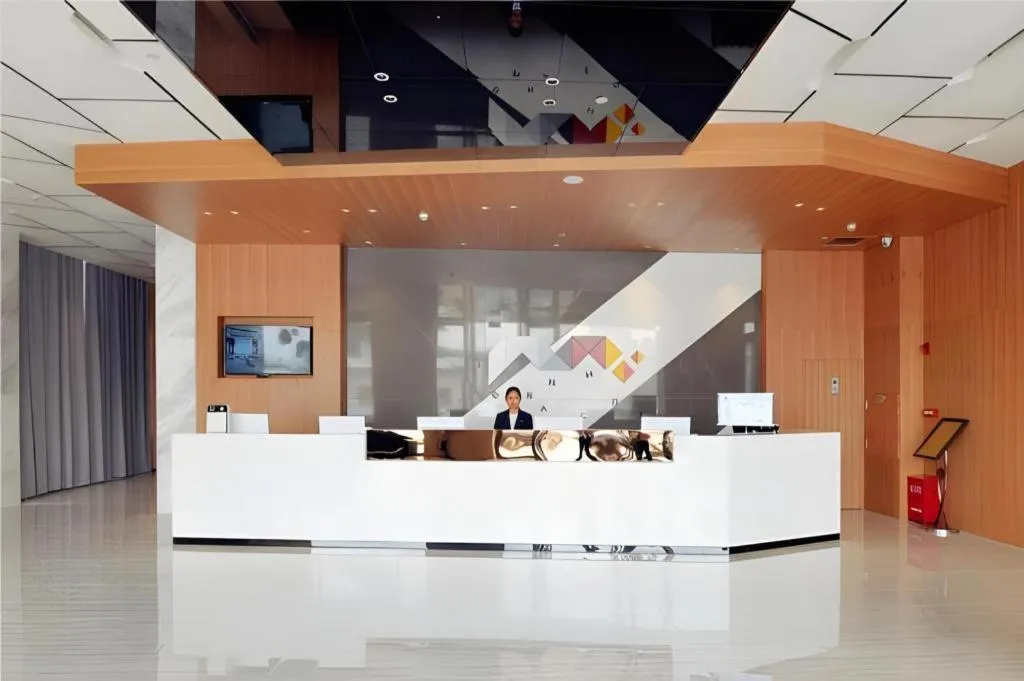 Borrman Hotel Maoming High-speed Railway Station