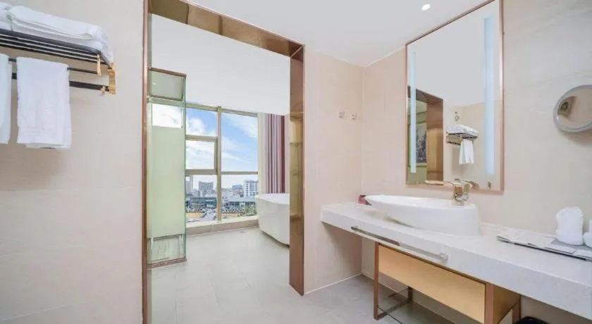 Lavande Hotels Guangzhou Baiyun Avenue North Metro Station