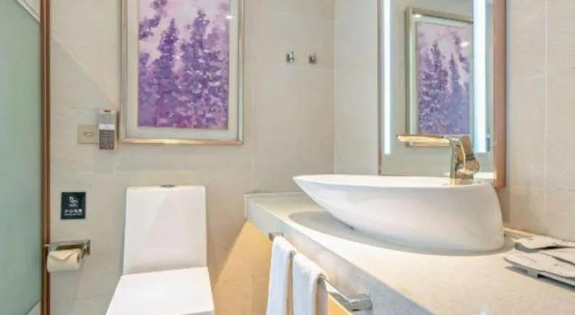 Lavande Hotels Guangzhou Baiyun Avenue North Metro Station