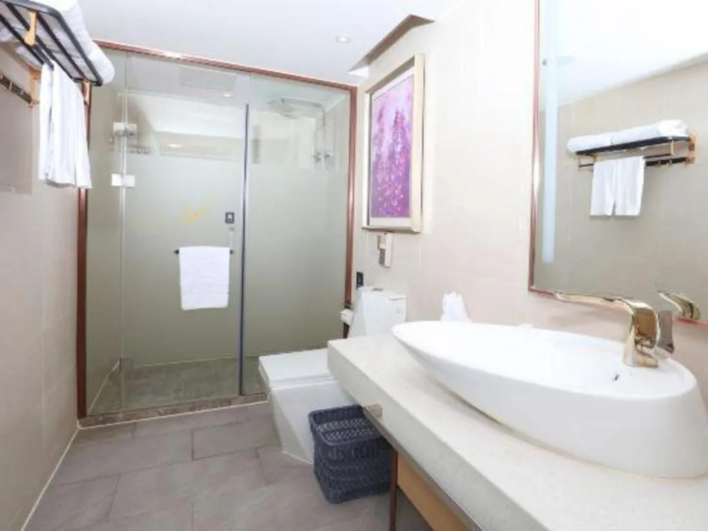 Lavande Hotels Guangzhou Baiyun Avenue North Metro Station