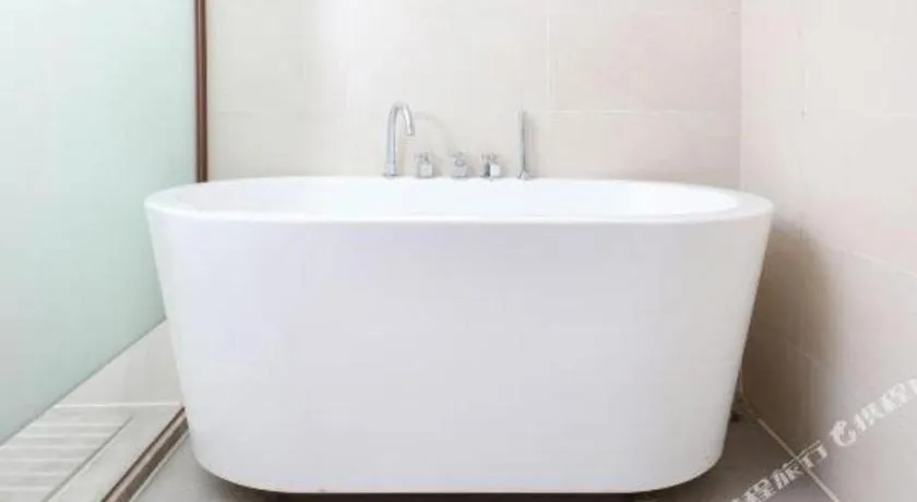 Lavande Hotels Guangzhou Baiyun Avenue North Metro Station