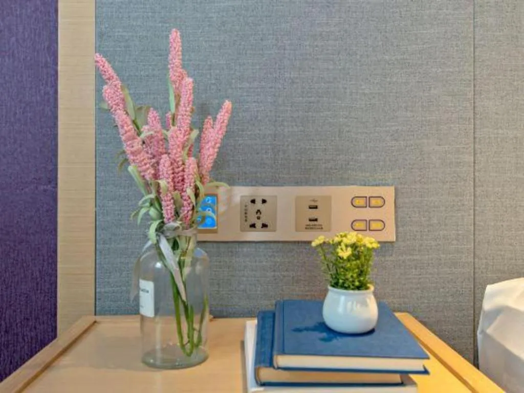 Lavande Hotels Guangzhou Baiyun Avenue North Metro Station