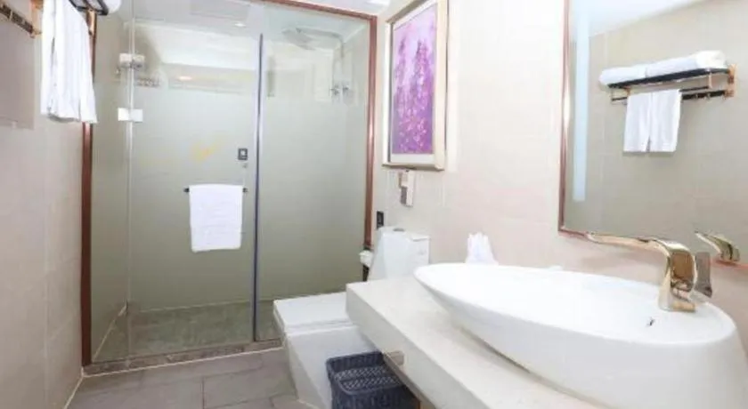 Lavande Hotels Guangzhou Baiyun Avenue North Metro Station