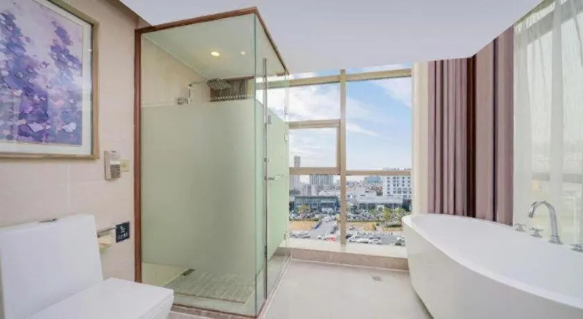 Lavande Hotels Guangzhou Baiyun Avenue North Metro Station