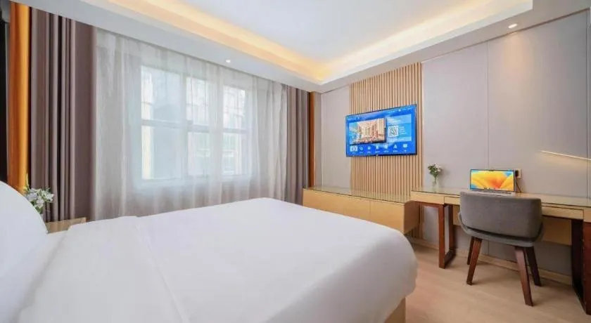 Bed in Lavande Hotels Guangzhou Baiyun Avenue North Metro Station