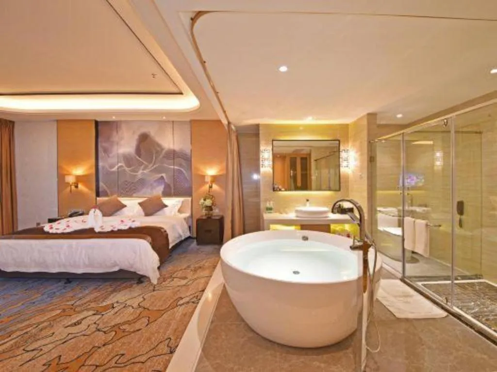 Bed in The Bmc Hotel