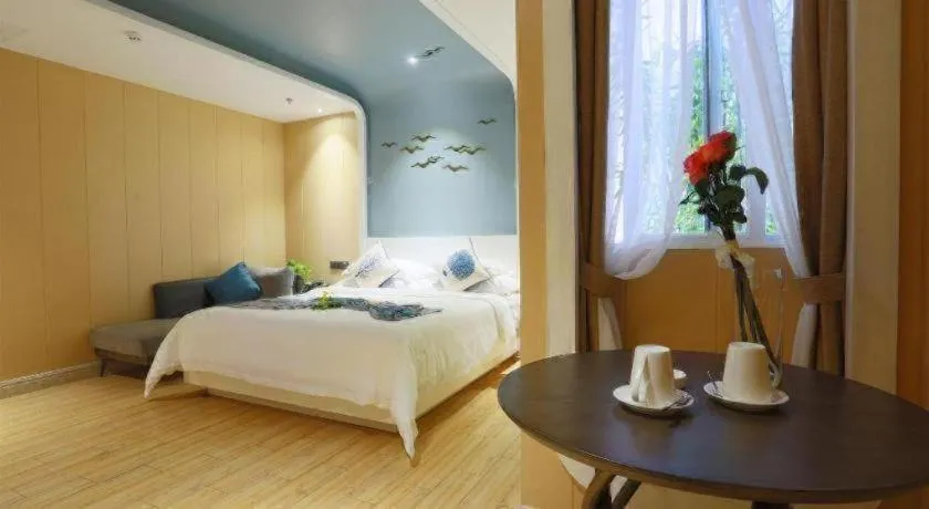 Bed in HuangMa holiday yacht view sea resort hotel