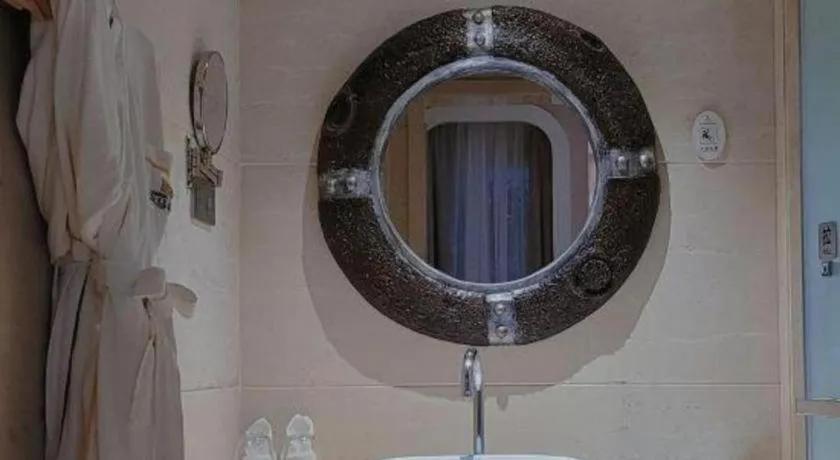 HuangMa holiday yacht view sea resort hotel