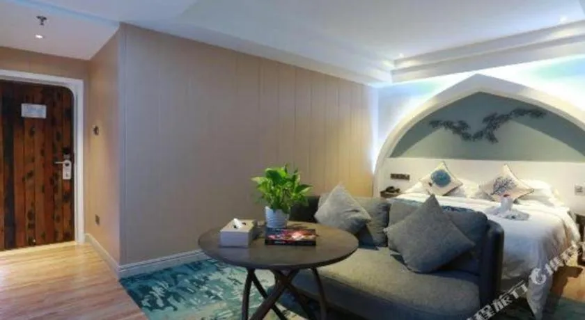 Bed in HuangMa holiday yacht view sea resort hotel