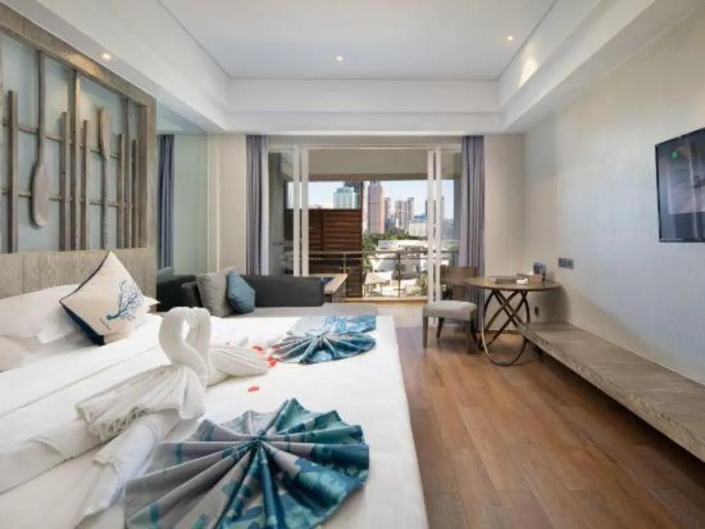 HuangMa holiday yacht view sea resort hotel