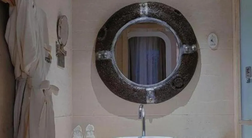 HuangMa holiday yacht view sea resort hotel