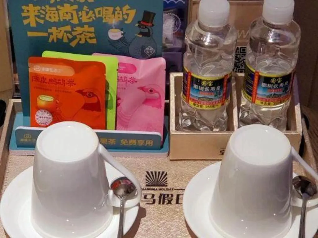 HuangMa holiday yacht view sea resort hotel