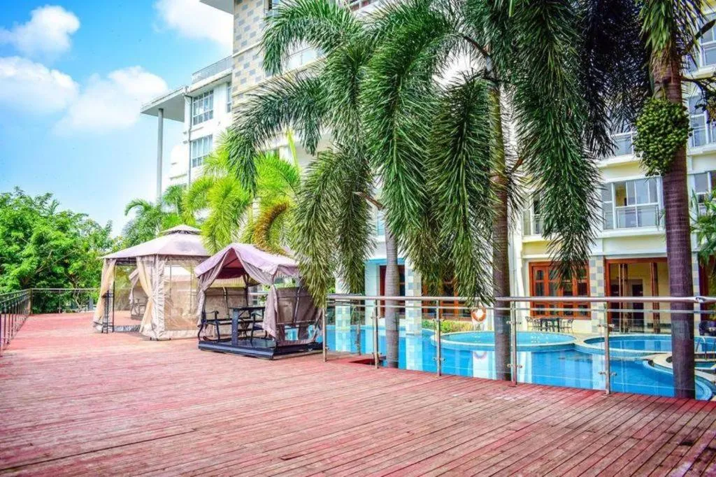 HuangMa holiday yacht view sea resort hotel