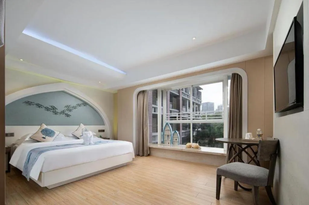 Bed in HuangMa holiday yacht view sea resort hotel