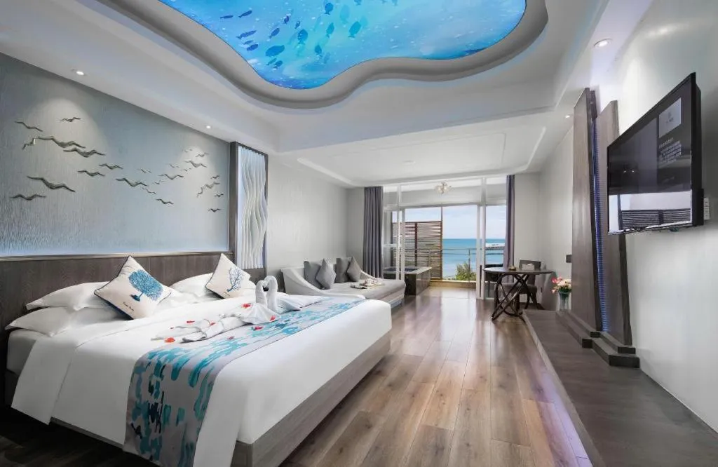 Bed in HuangMa holiday yacht view sea resort hotel