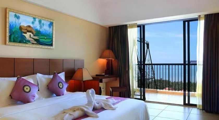 Bed in Yuhai International Resort Hotel