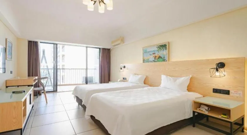 Bed in Yuhai International Resort Hotel