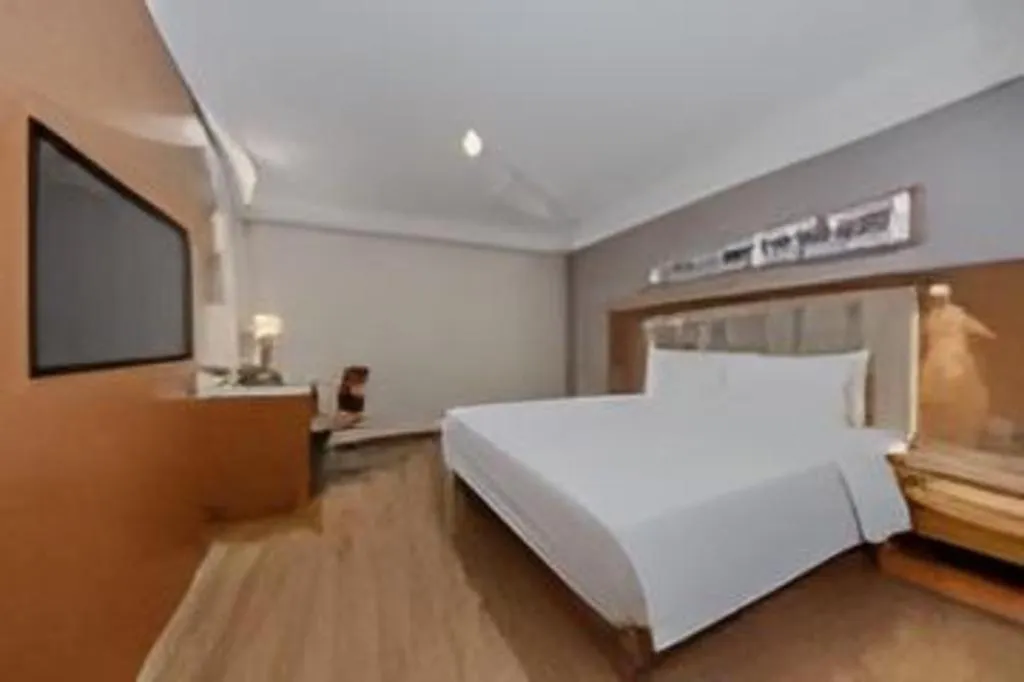 Bed in Yitel Hotel Shanghai Hongqiao Linkong Industrial Park Songhong Road Metro Station
