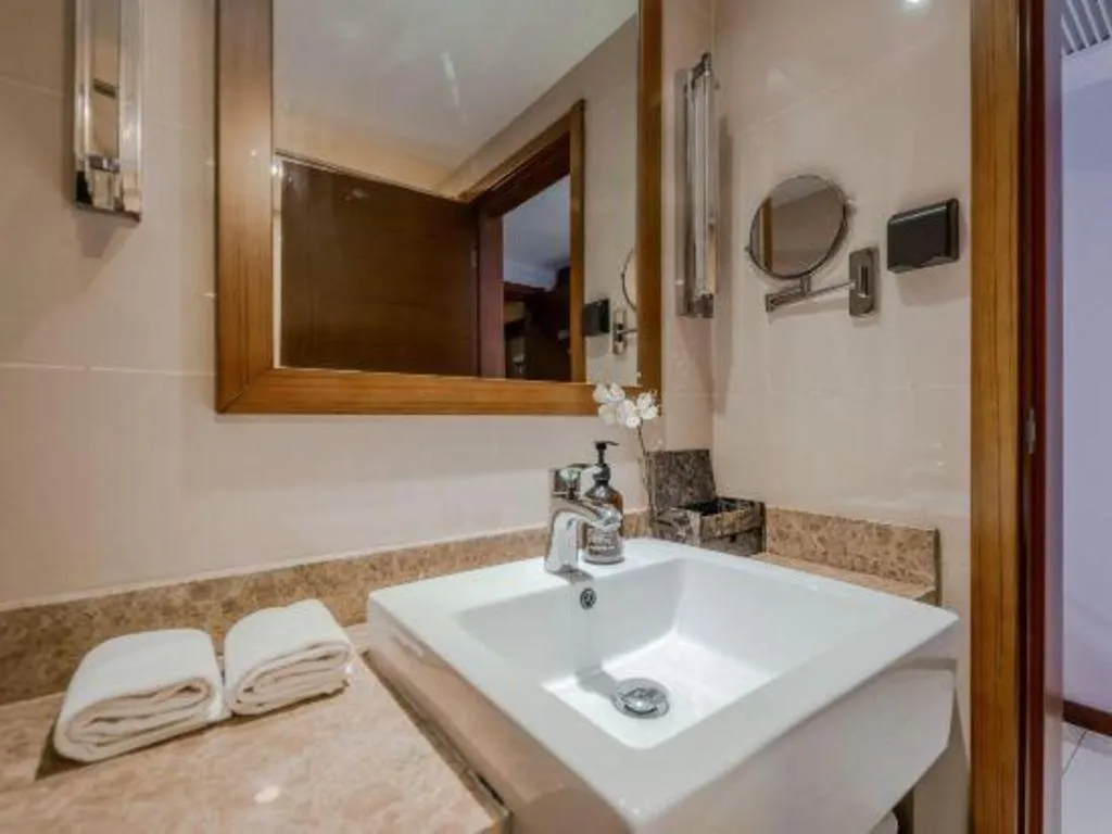 Yitel Hotel Shanghai Hongqiao Linkong Industrial Park Songhong Road Metro Station