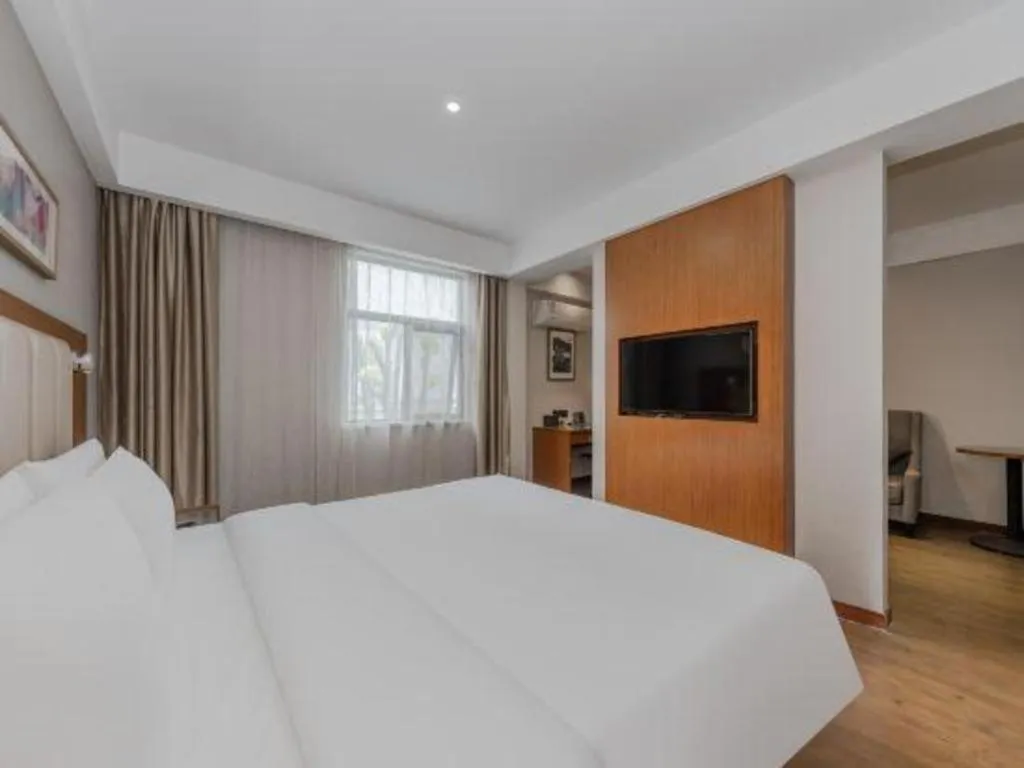 Bed in Yitel Hotel Shanghai Hongqiao Linkong Industrial Park Songhong Road Metro Station