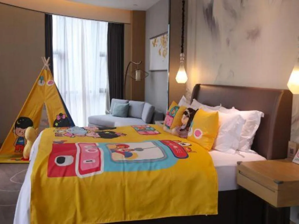 Bed in ZHONG DING HOTEL