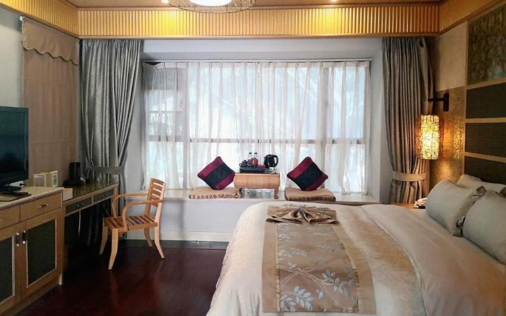 Bed in Shaoguan Palace International Resorts