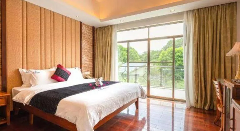 Bed in Shaoguan Palace International Resorts